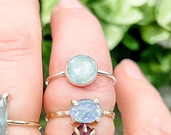 ice blue kyanite gemstone ring, crystal for aries, taurus and libra, rose cut circle, gold kyanite , gift for her, blue gem