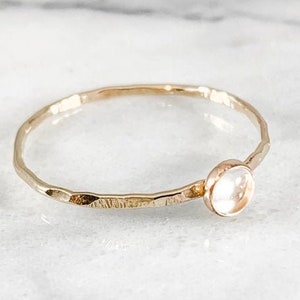 Anillo apilable de cuarzo: plata de ley, joyería con piedra natal de abril