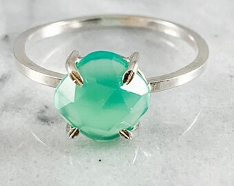 クリソプレーズ宝石リング：クッションカット、ローズゴールドフィルド