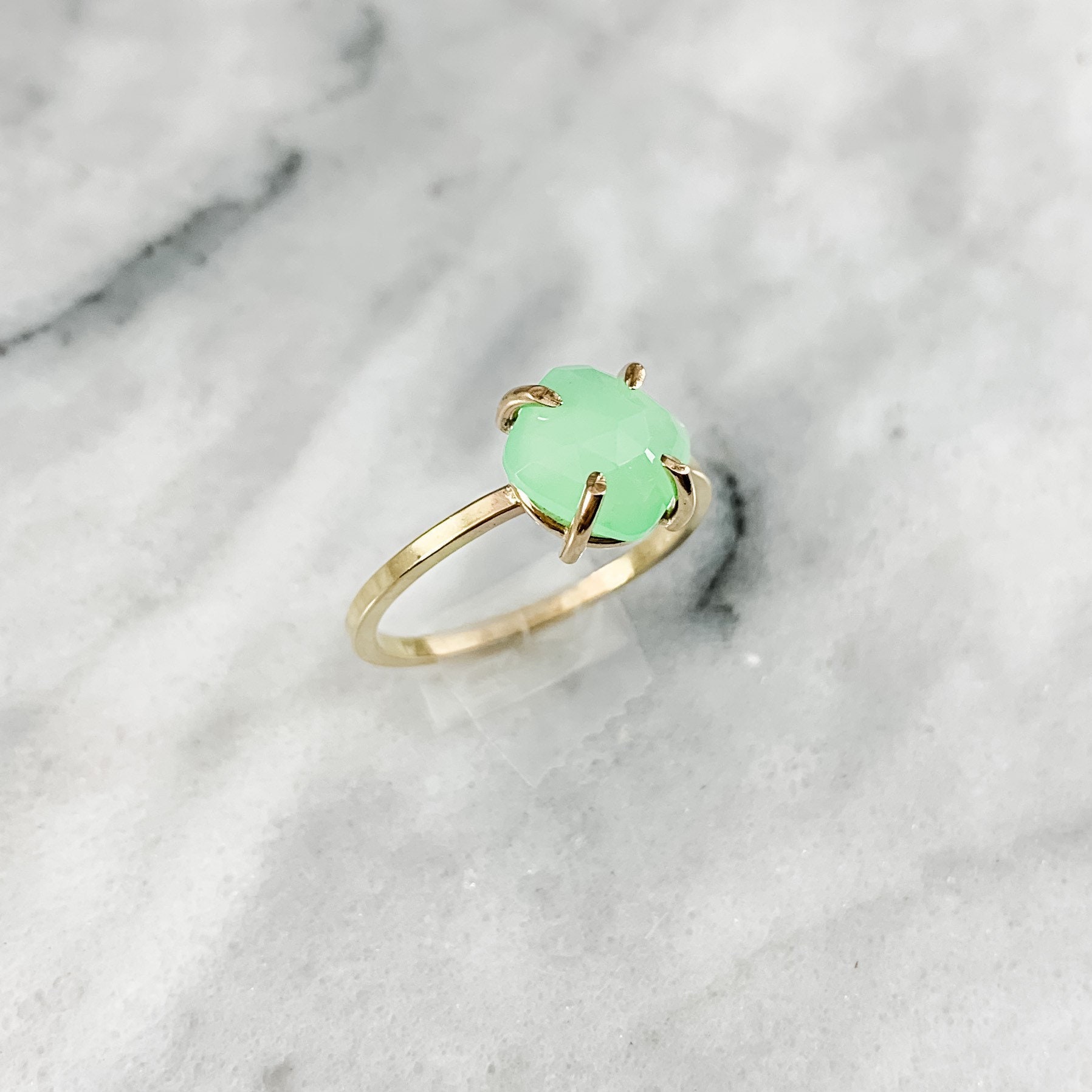 クリソプレーズ宝石リング：クッションカット、ローズゴールドフィルド