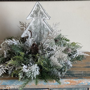 Christmas Rustic Farmhouse Centerpiece, Tabletop Arrangement, Holiday decor, Christmas decor for Table, Holiday Centerpiece