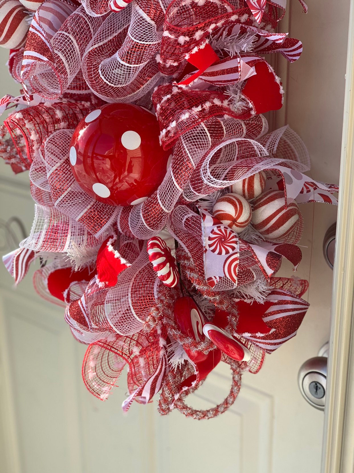 Christmas wreath, holiday wreath, red and white stripes, candy cane,  holiday decor, Christmas…