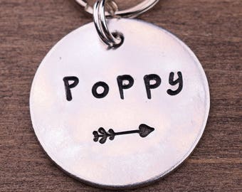 Pet Dog Tag - Arrow Dog Tag Cat Tag Arrow Dog ID Tag Custom Cat ID Tag Halter Tag Bridle Tag - Étiquette d’animal personnalisée estampillée à la main