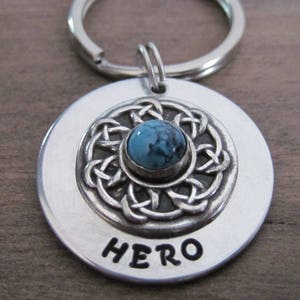 Keltische Hundemarke - Id Tag Set - Individuelle Hundemarke für Hunde - Zaummarke - Katzenmarke - Handgestempelte Haustiermarke
