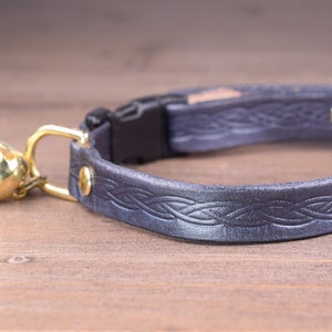 Wikinger Katzenhalsband, Keltisches Halsband, Sicheres Ausbrecher Halsband aus Leder, schwarze Perle mit Glocke, Wikinger Katzenhalsband