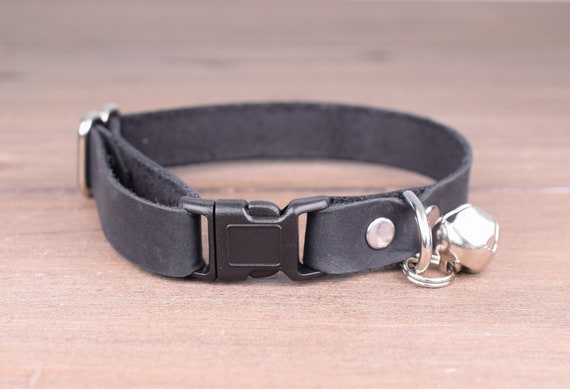 Black leather cat collar hotsell