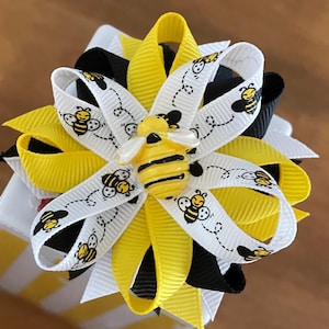 Small Bee Hair Bow