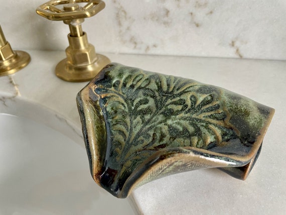 Self Draining Soap Dish in Amazon Green