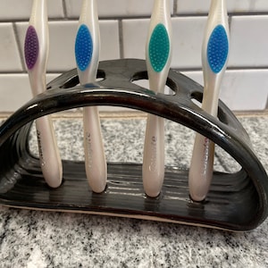 Toothbrush Holder Ceramic in Glossy Black
