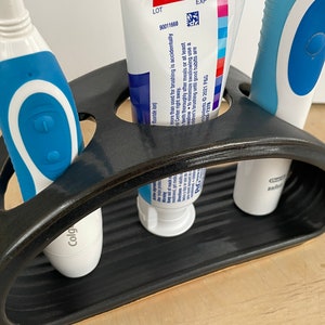 ELECTRIC Toothbrush/Toothpaste Glossy Black