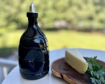 Oil Bottle in Glossy Black