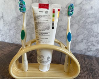 Toothbrush - Toothpaste Holder Buttery Yellow - 2 Brushes and Toothpaste