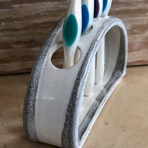 Toothbrush Holder Ceramic Gray and White image 3