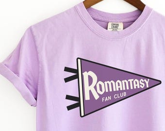 Romantasy Fan Club | bookish | bookworm | reader | fantasy | enemies to lovers | library | kindle | tshirt | cottage | dragons
