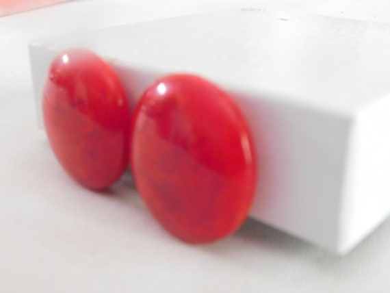 Extra Large Red Plastic Circle Round Screw Back E… - image 3