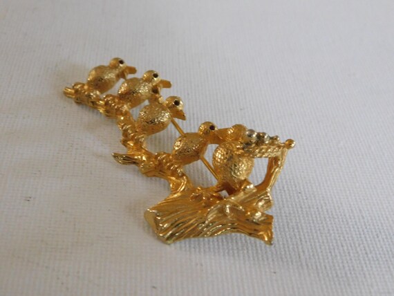 Gold Hattie Carnegie Mother Bird Baby Bird Brooch Pin