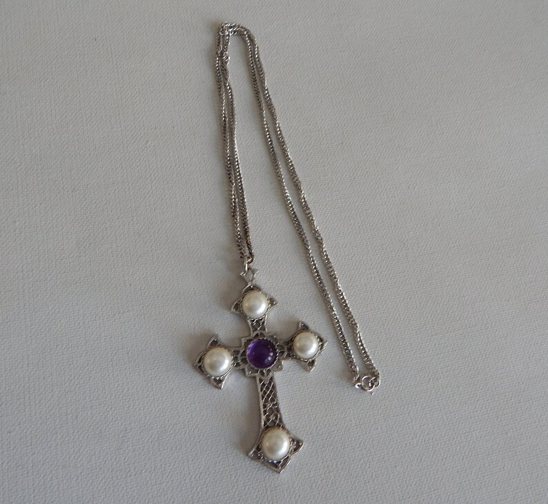 Silver Tone Large White Purple Cabochon Statement Sarah Coventry Cross Necklace Signed