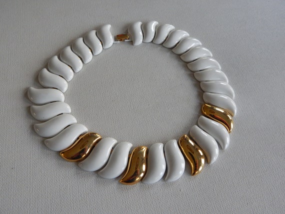 Vintage Napier White and Gold Thick Chunky Neckla… - image 6