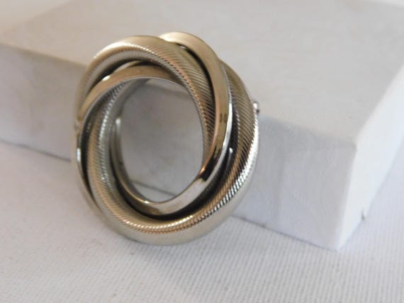 Brushed Shiny Triple Layered Open Circle Brooch P… - image 4
