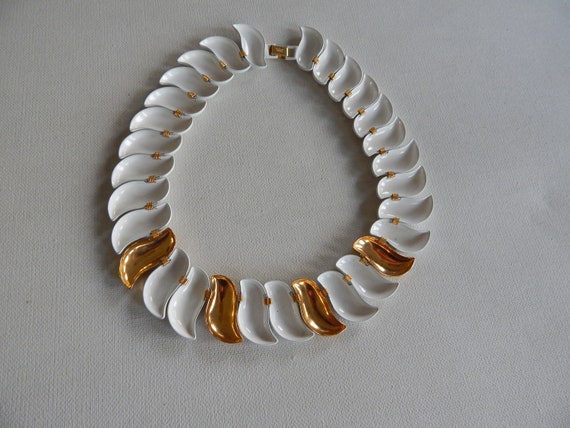 Vintage Napier White and Gold Thick Chunky Neckla… - image 8