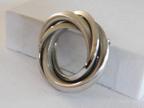 Brushed Shiny Triple Layered Open Circle Brooch P… - image 3
