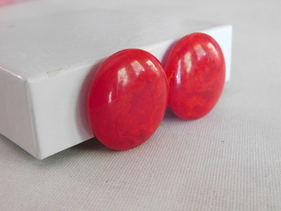 Extra Large Red Plastic Circle Round Screw Back E… - image 2