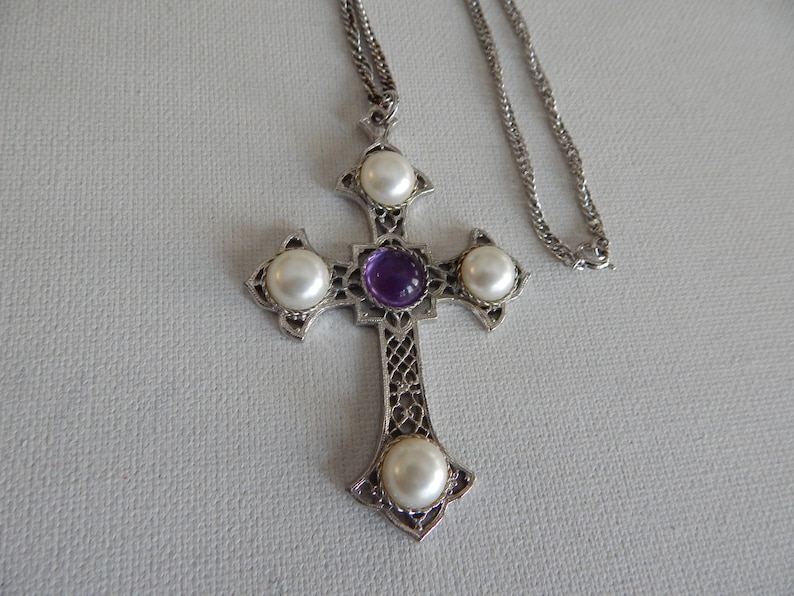 Silver Tone Large White Purple Cabochon Statement Sarah Coventry Cross Necklace Signed