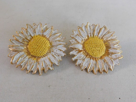 Extra Large Gold Round White Yellow Daisy Flower … - image 1