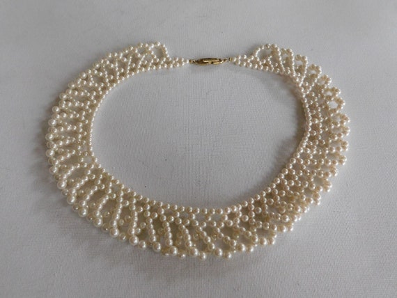 White Loop Faux Pearl Beaded Choker Necklace - image 1