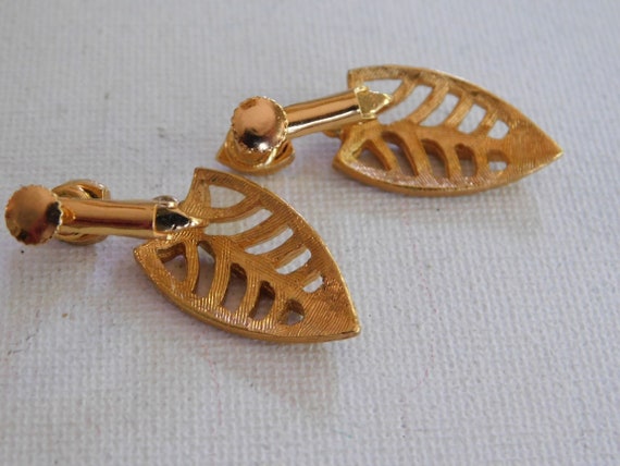 Gold Dangle Drop  Openwork V Shaped Geometric Ear… - image 5