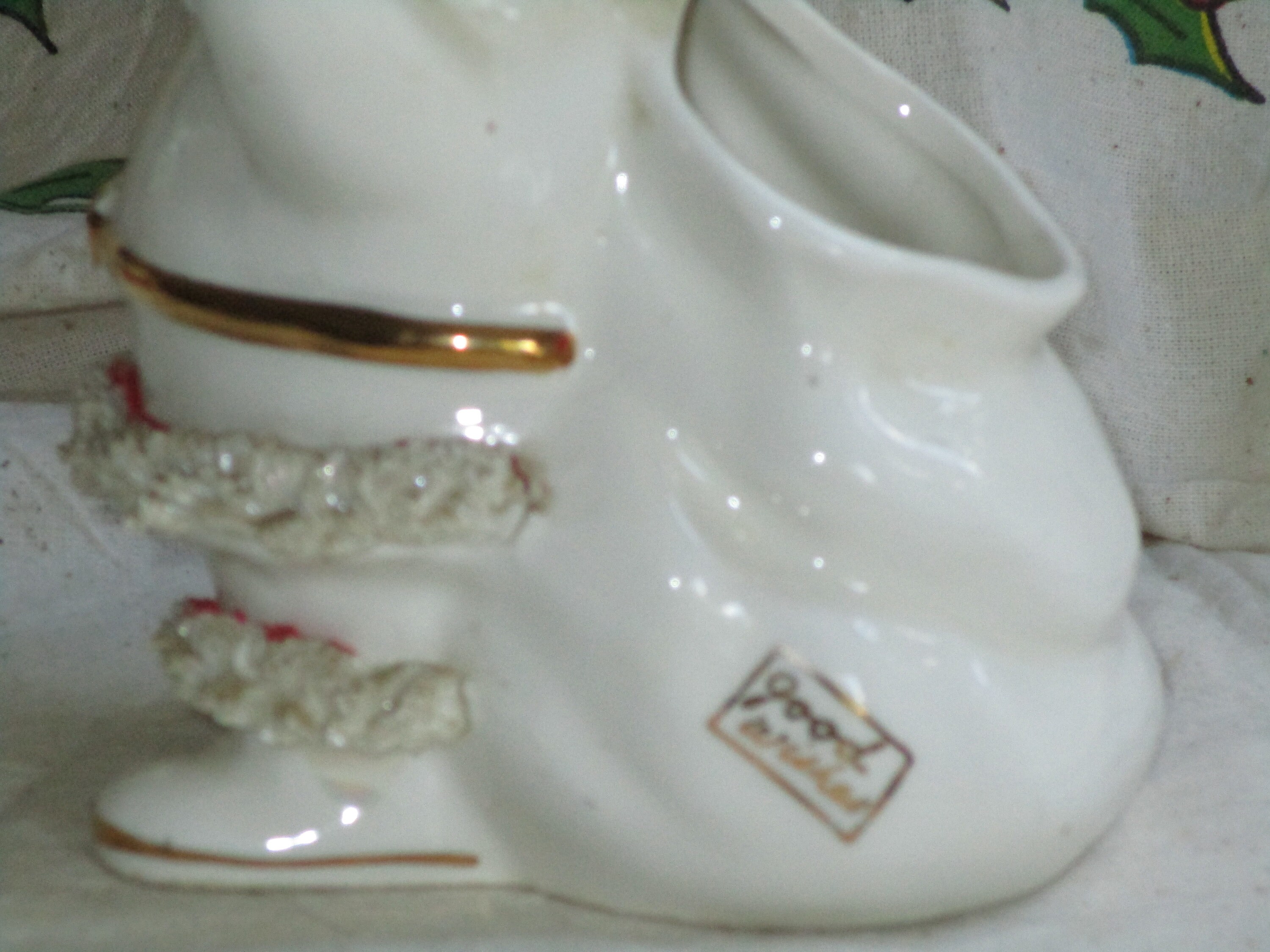 Vintage Napco Ceramic Santa Figurine: Spaghetti Trim Christmas