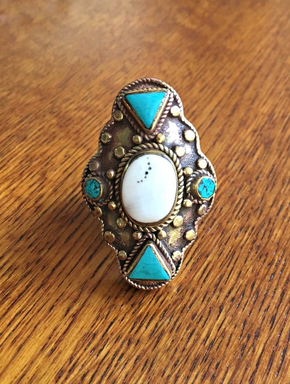 Tibetan Turquoise and Shell Goddess Ring ~ Vintage