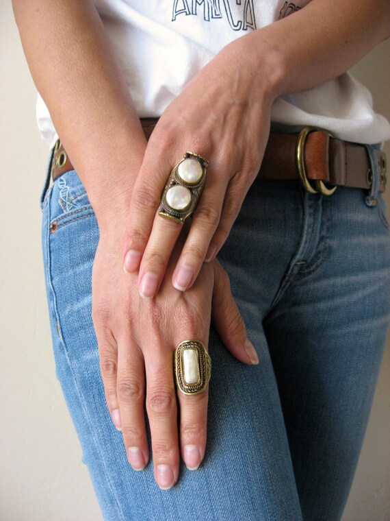 Double Pearl Saddle Ring ~ Pearl and Brass Adjust… - image 5