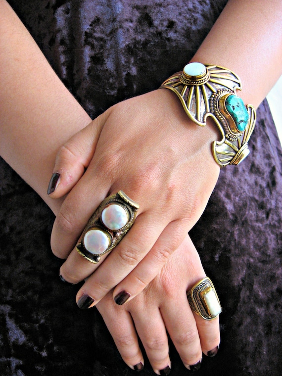Double Pearl Saddle Ring ~ Pearl and Brass Adjust… - image 4