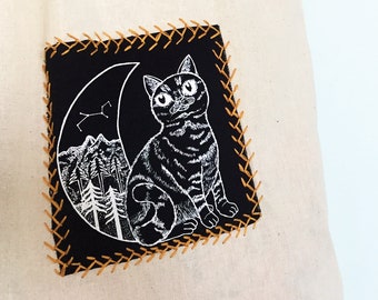 Tabby Cat Illustration Patch, Cat & Crescent Moon Sew on Patch, Cat Felis Constellation Art Jacket for Jacket and Totes, Crescent Moon Art