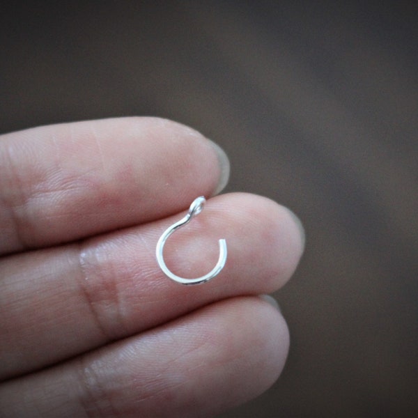 Minimalist nose ring, dainty silver nose hoop, fake nose piercing, no piercing nose hoop, unisex body jewelry, faux body piercing, septum