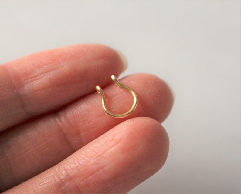 Minimalist gold septum ring, no piercing septum, fake nose ring, faux nose piercing, septum horseshoe, custom made nose ring, simple hoop 