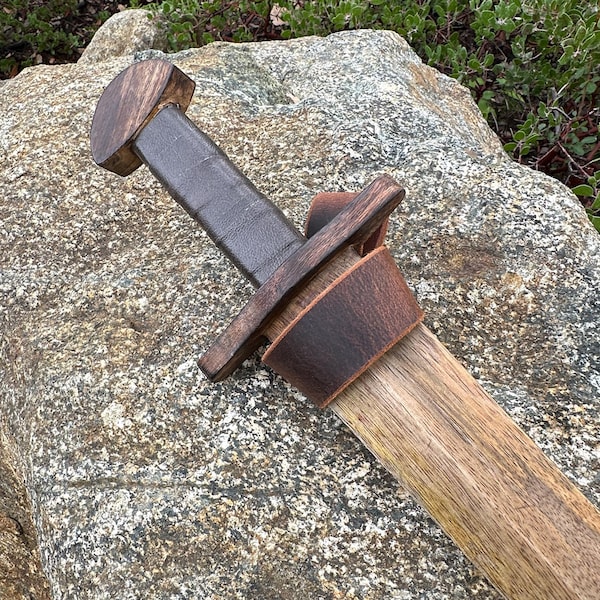 Houten zwaardhouder voor kinderen