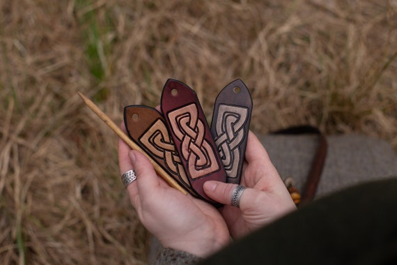 結び目模様の革製ヘアバレッタ - Etsy 日本