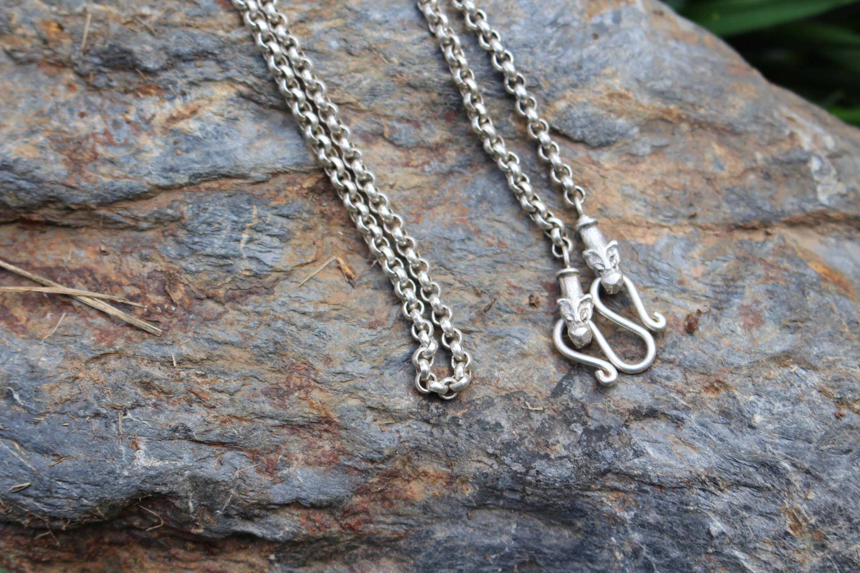 Silver wolf chain Clearance