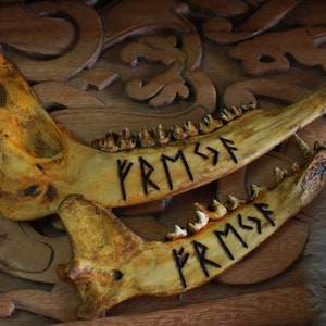 Freja or Freyja Viking Jawbone Rune - Etsy