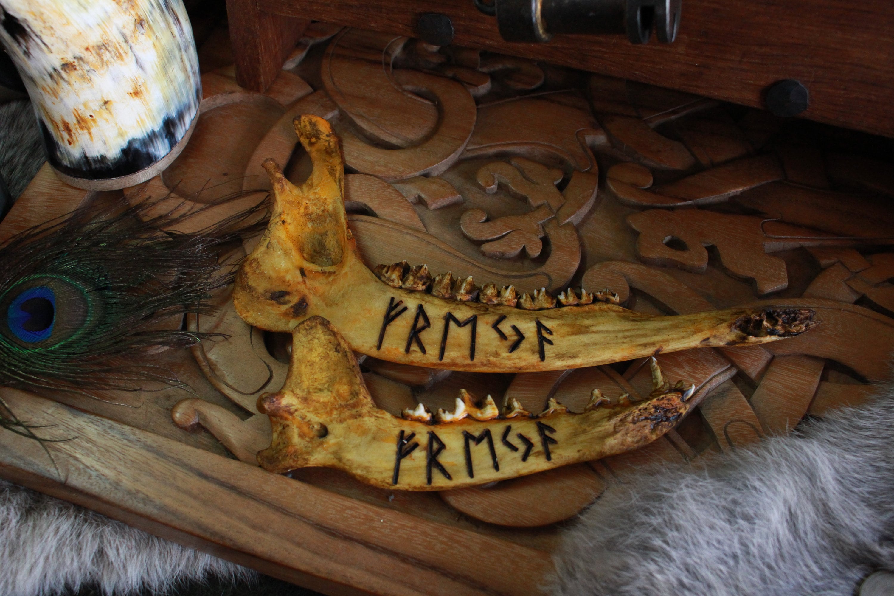 Freja or Freyja Viking Jawbone Rune - Etsy UK