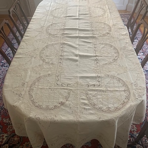 Vintage Embroidered 120&quot; IvoryTablecloth with 12 matching napkins