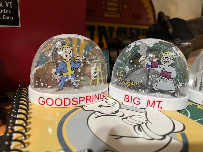 Fallout New Vegas - Snow Globes image 8