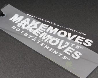 Zwarte kartonnen hanglabels, aangepaste zwarte labels, zwarte schommellabels, zwarte kledingfolielabels, witte folie-hanglabels, witte folie-pvc-labels.