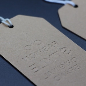Kraft geprägte Tags, schwere Kraft geprägte Tags, dicke Kraft Tags, recycelte Swing Tags, umweltfreundliche Tags, benutzerdefinierte hängen Tags, kostenloser Versand.