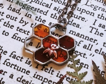Medium Silver Toned Honeycomb | Bee Necklace | Electroplated | Bee Jewelry | Beekeeper | Honeycomb jewelry | Christmas gift | Present