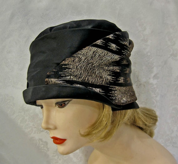 Vintage 20s Cloche Hat / 20s Cloche Hat / Black Si