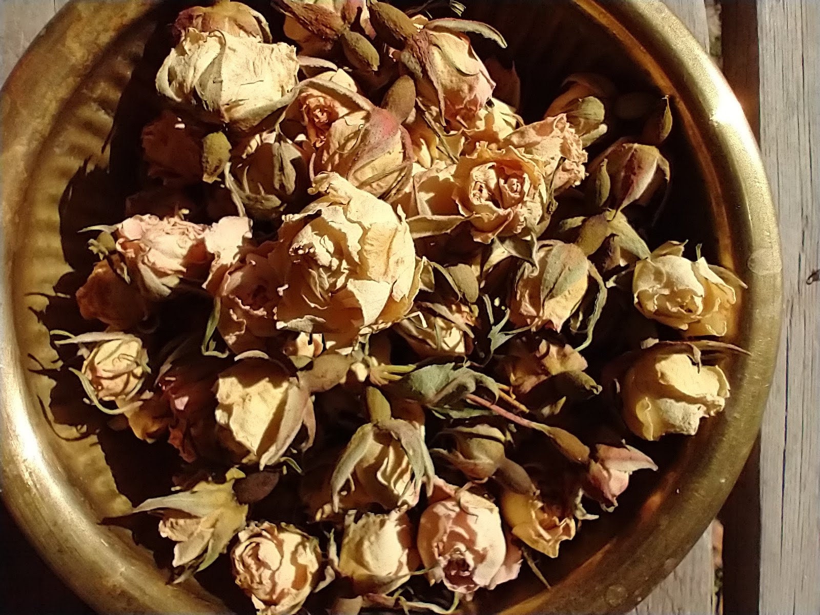 Organic Dried Rose Buds rosa Alba From the Bulgarian Rose Valley 