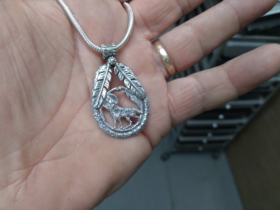 Details about   Sterling Silver Wolf Necklace   U.S.A. 